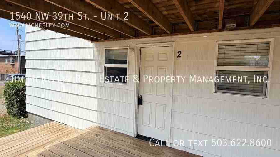 1540 Nw 39th St #2 - Photo 3 of 15