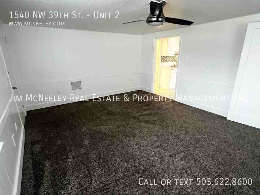 1540 Nw 39th St #2 - Photo 6 of 15