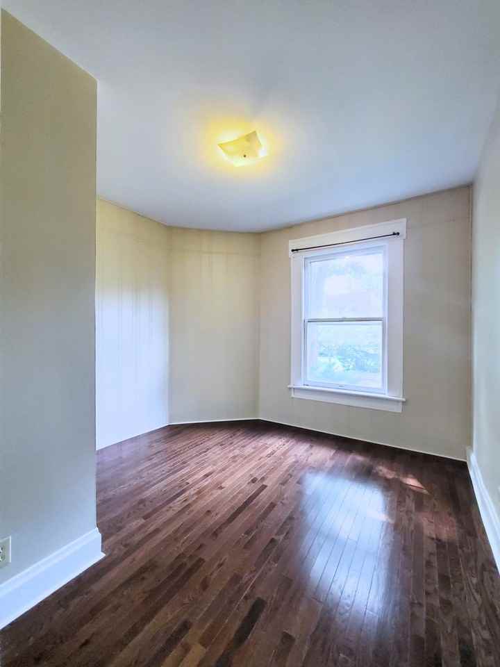1490 Michigan Ave - Photo 4 of 14