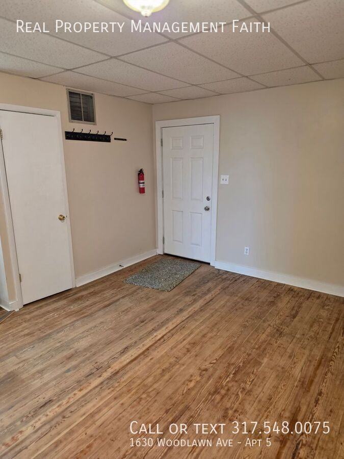 1630 Woodlawn Ave #5 - Photo 7 of 8