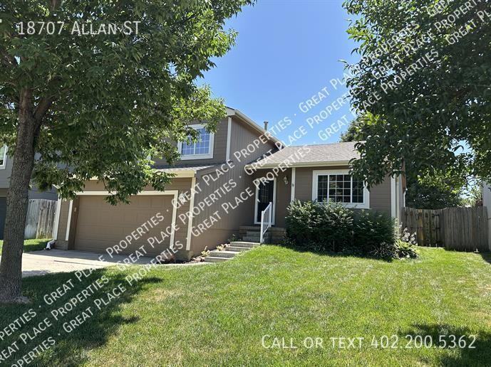 18707 Allan St - Photo 4 of 33