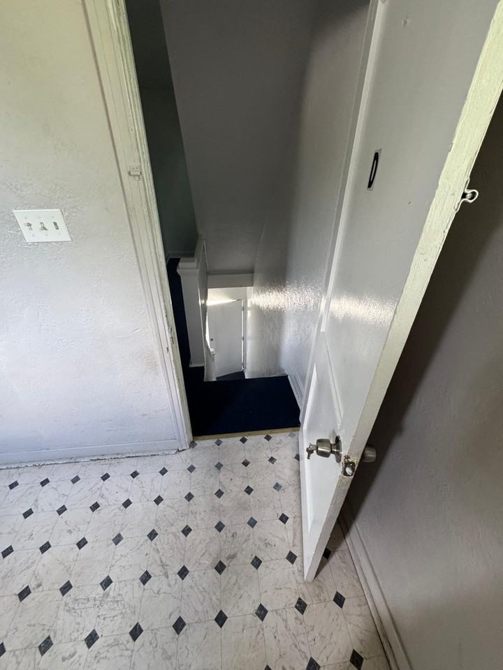 1101 Evans Ave #D - Photo 2 of 17