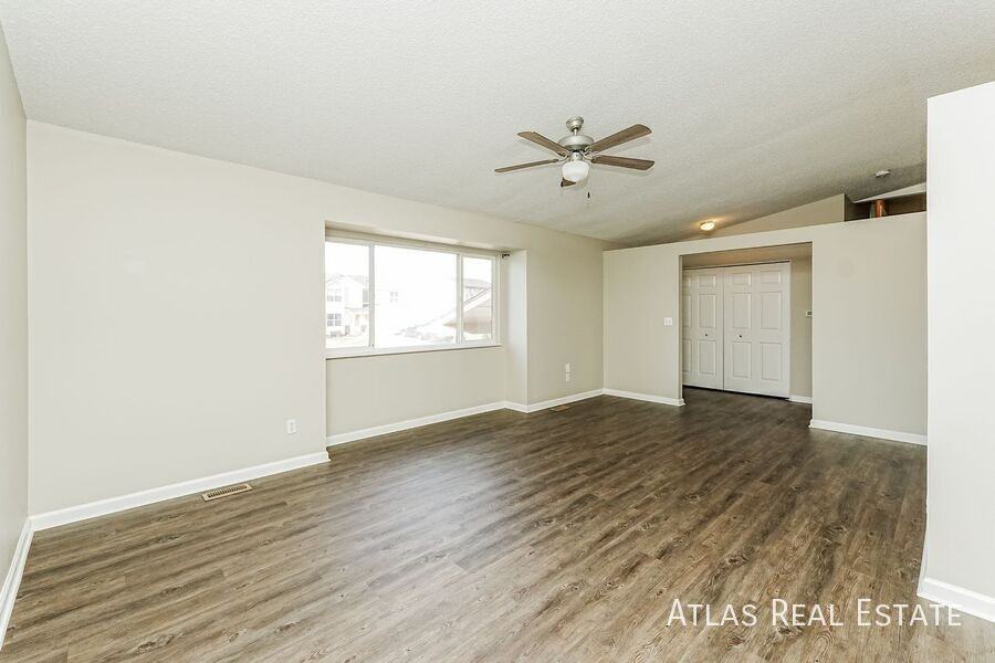 1135 Marsh Hawk Dr - Photo 4 of 20