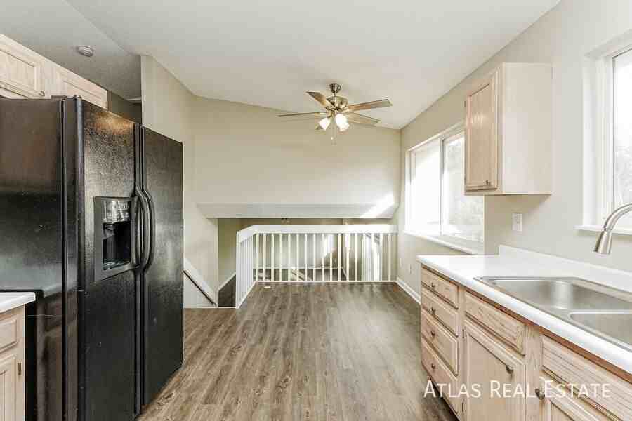 1135 Marsh Hawk Dr - Photo 6 of 20