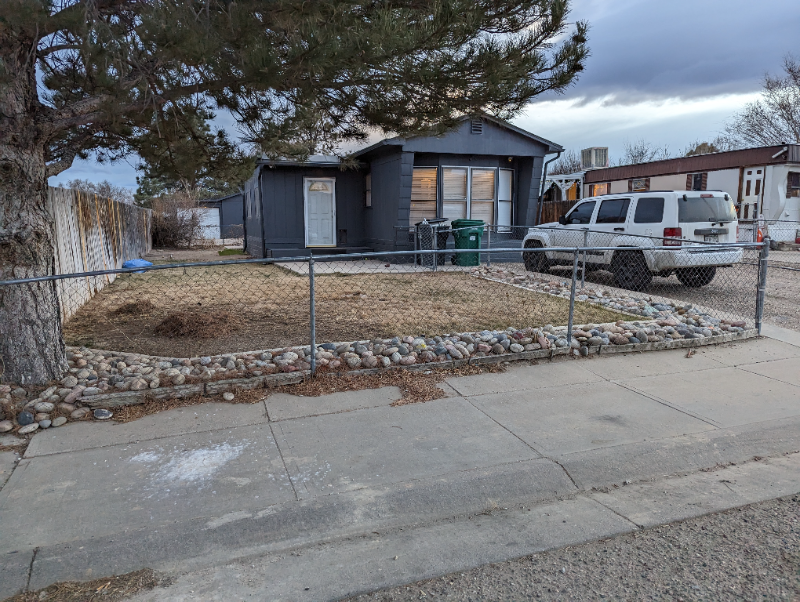 2424 Kara Ct - Photo 2 of 19