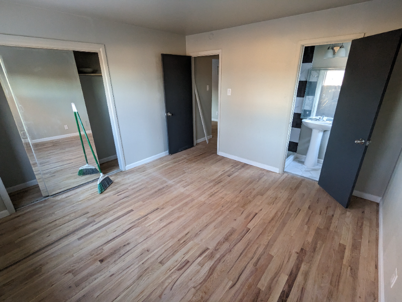 1332 Alexander Cir - Photo 2 of 13