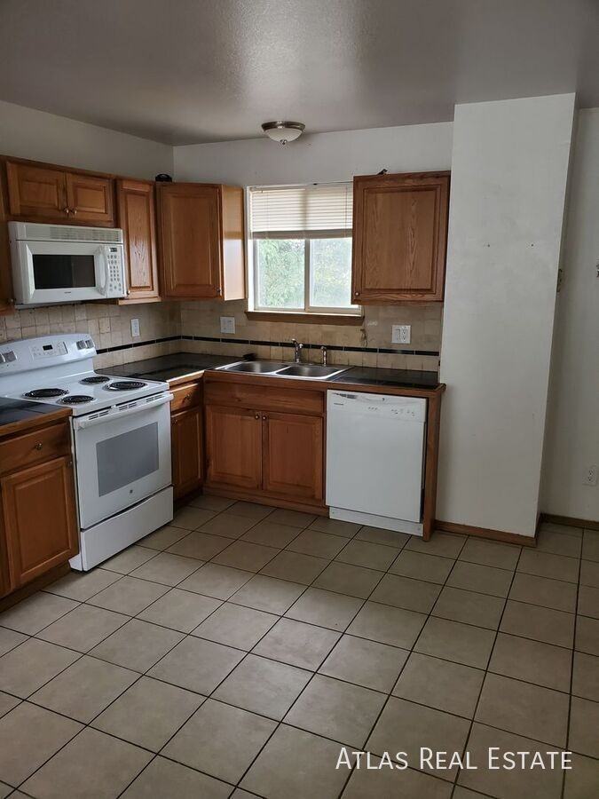 6730 E 120th Dr - Photo 6 of 20