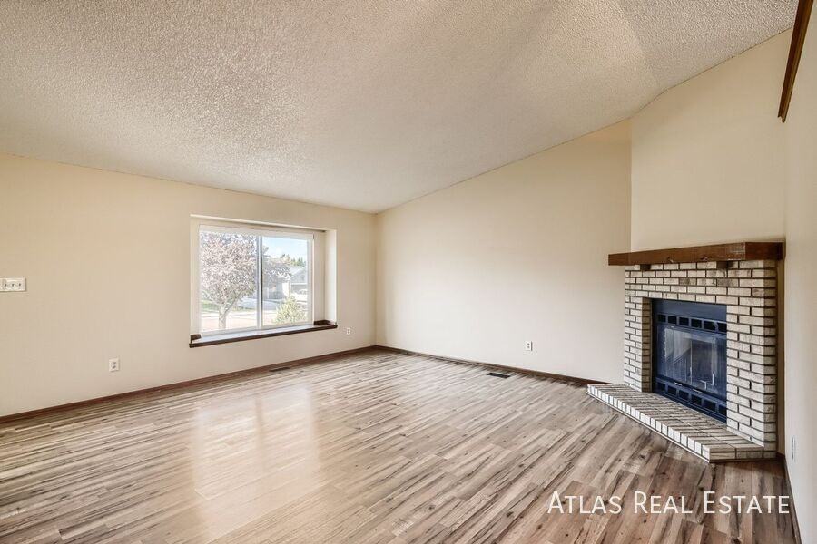 8420 Candleflower Cir - Photo 2 of 16