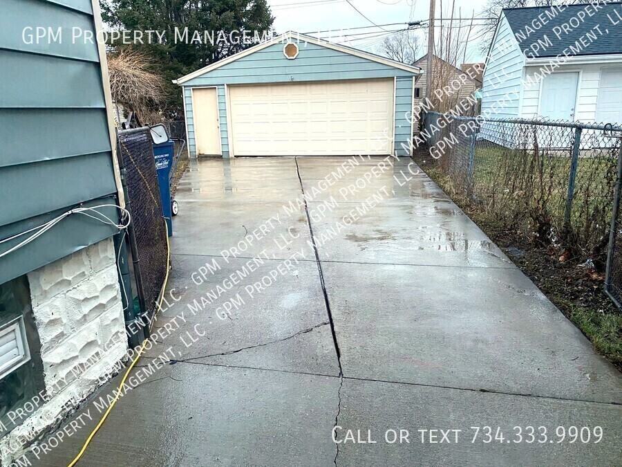 1369 Pingree Ave - Photo 3 of 14