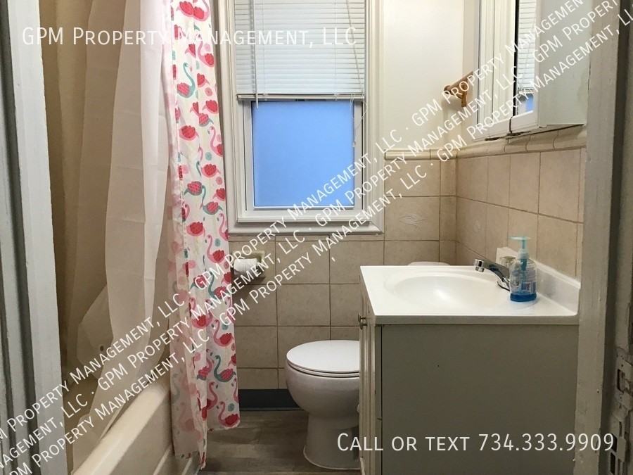 1369 Pingree Ave - Photo 7 of 14