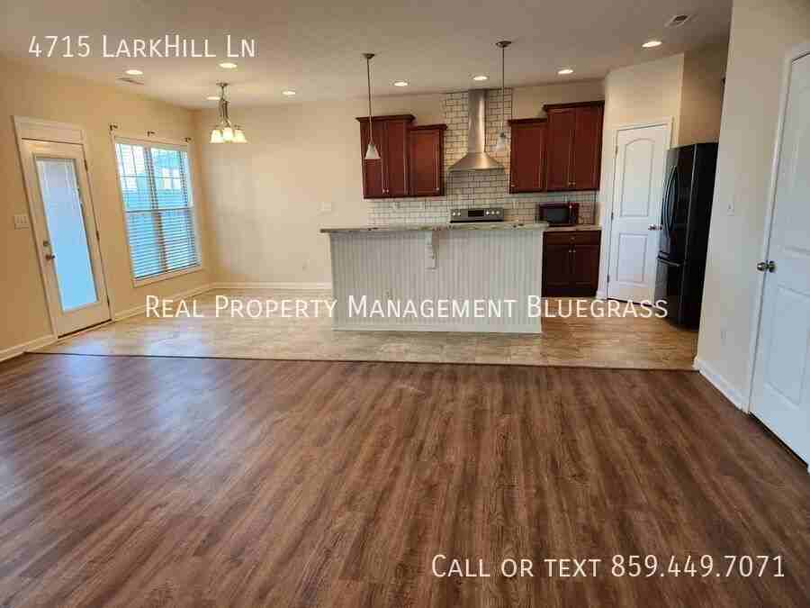 4715 Larkhill Ln - Photo 4 of 21