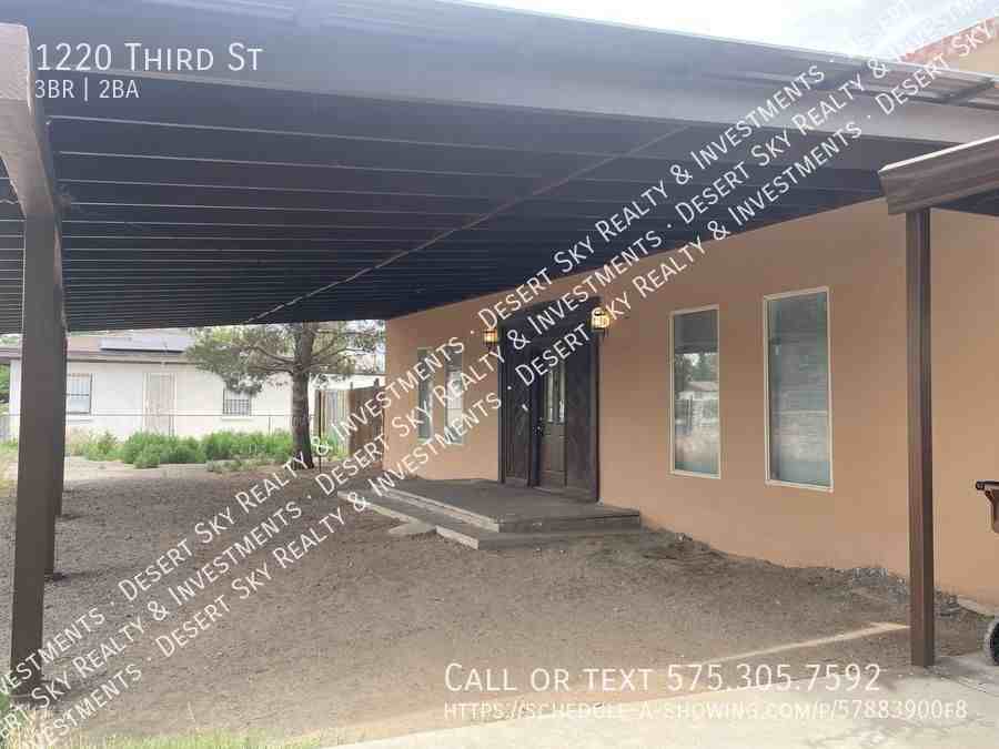 1220 3rd St - Photo 2 of 28