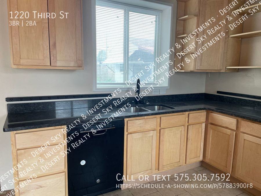 1220 3rd St - Photo 6 of 28