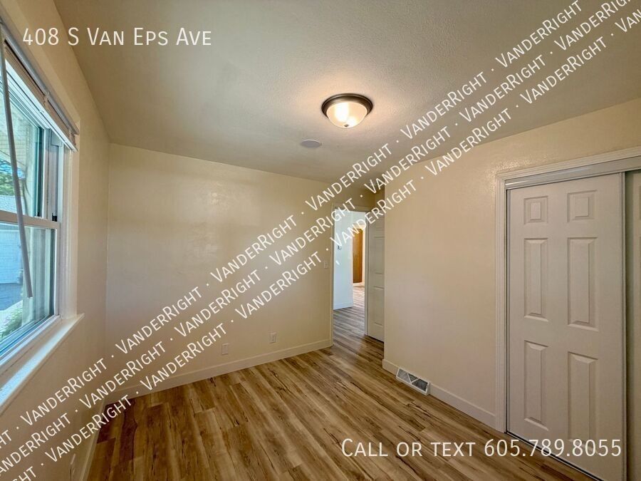 408 S Van Eps Ave - Photo 7 of 21