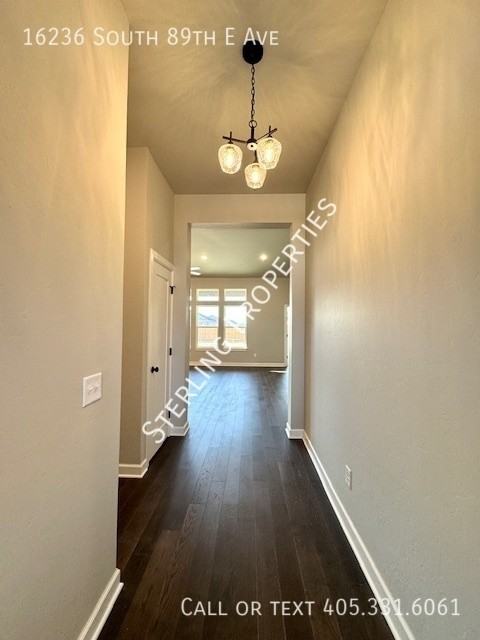 16236 S 89th East Ave - Photo 4 of 50