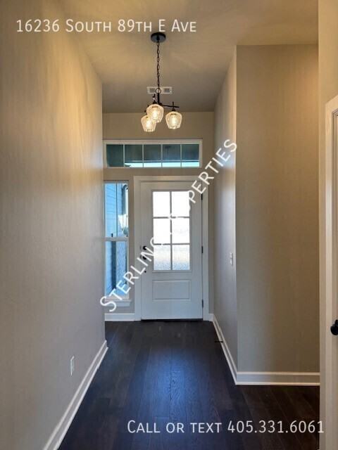 16236 S 89th East Ave - Photo 6 of 50