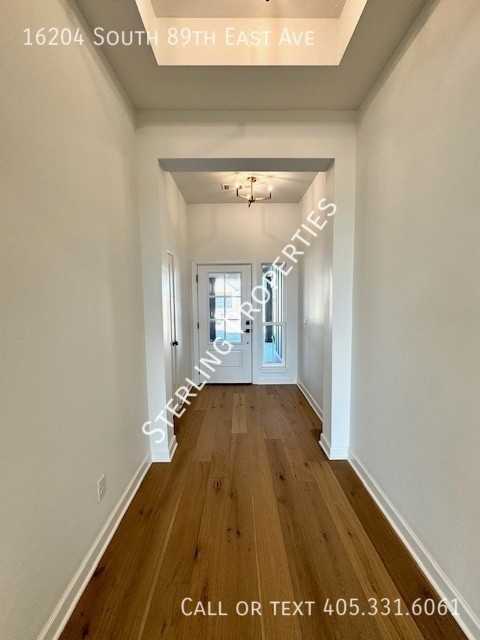 16204 S 89th East Ave - Photo 6 of 49