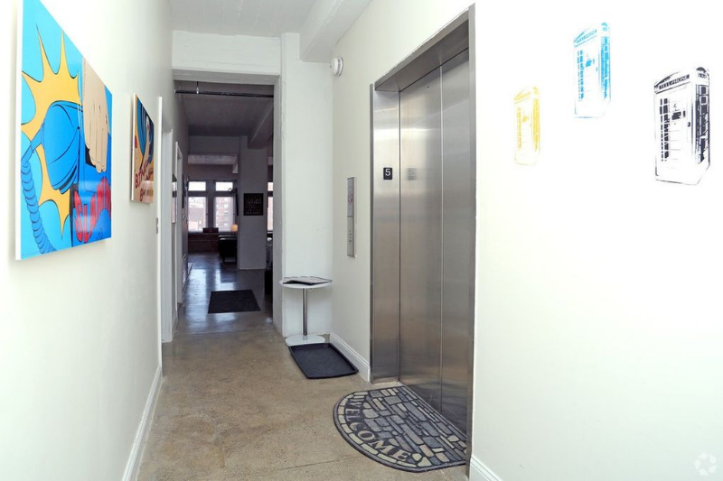 1323 Broadway St #4A