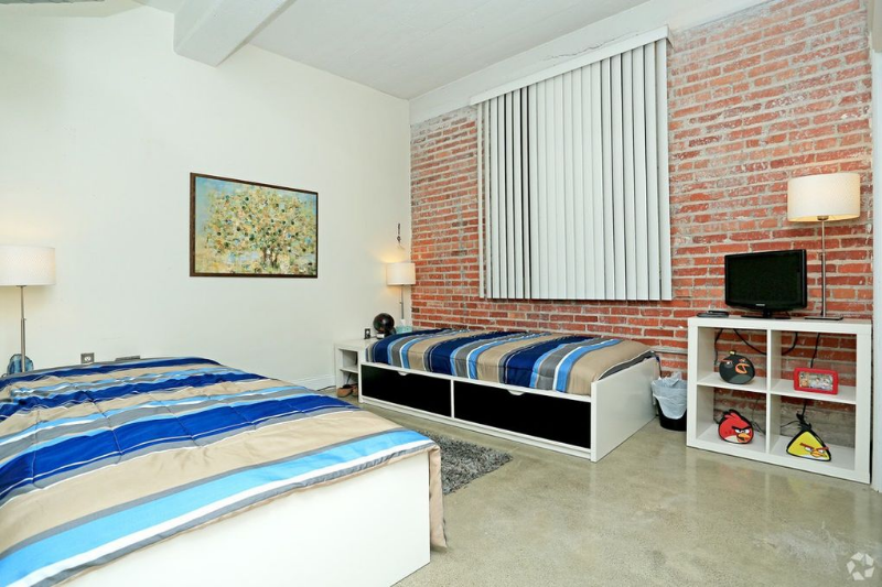 1323 Broadway St #4A - Photo 6 of 14