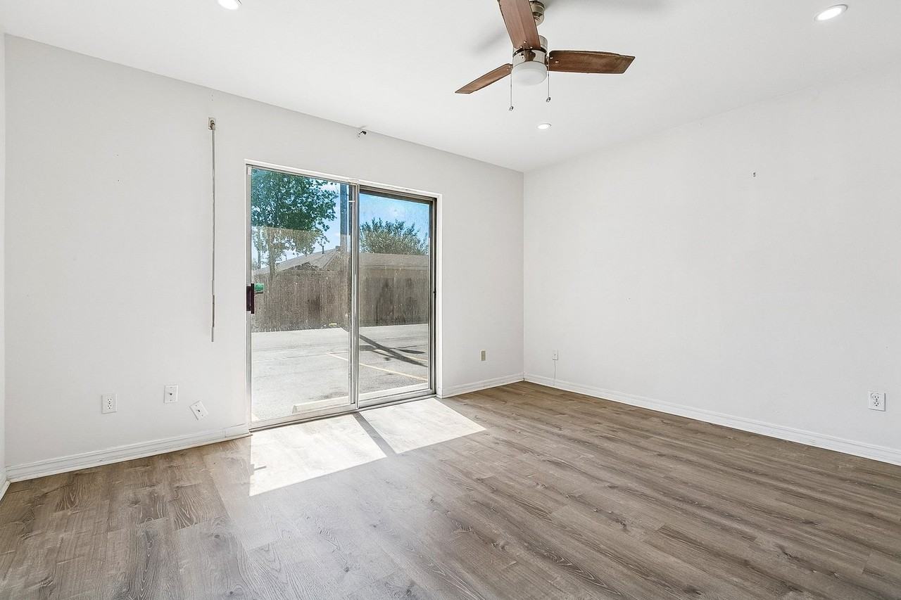 865 Wilshire Blvd - Photo 4 of 18