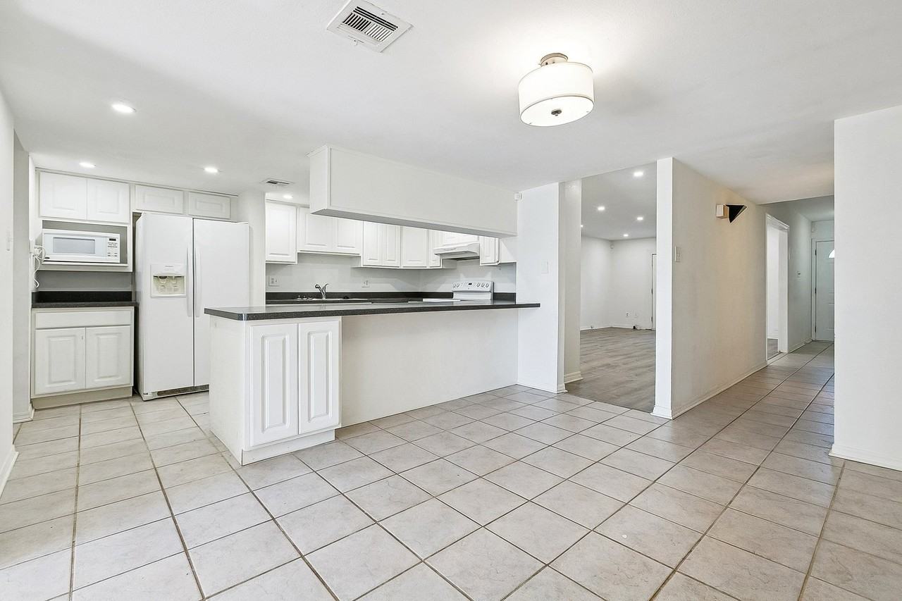 865 Wilshire Blvd - Photo 6 of 18
