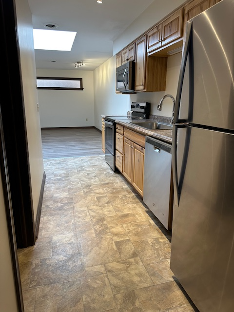 620 S Main St #F - Photo 2 of 14