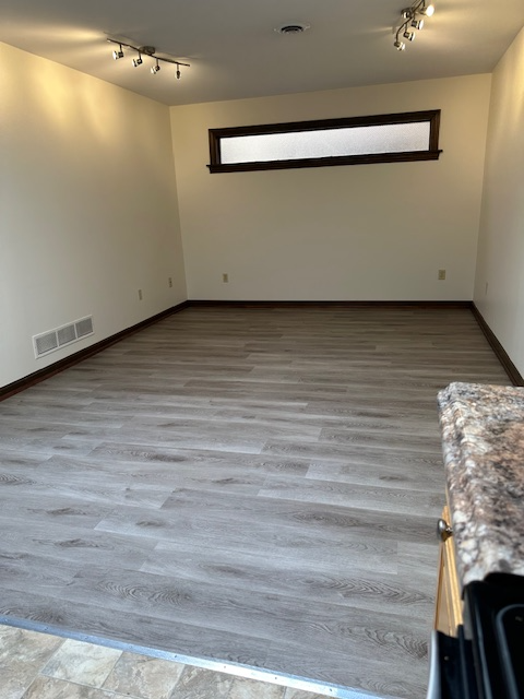620 S Main St #F - Photo 4 of 14