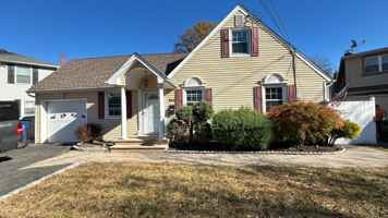 featured image of 303 West Ln