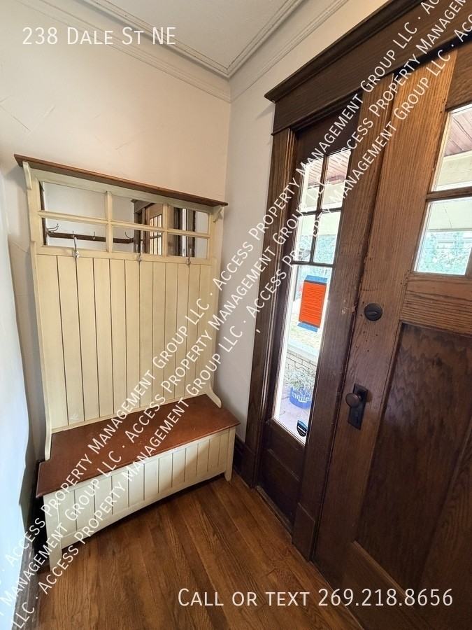 238 Dale St Ne - Photo 2 of 42