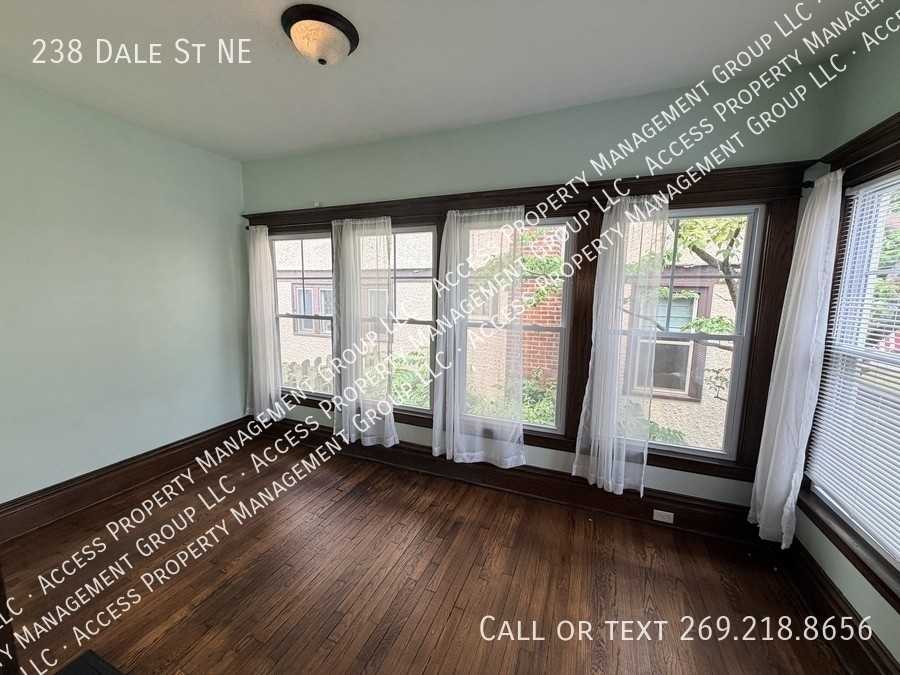 238 Dale St Ne - Photo 6 of 42