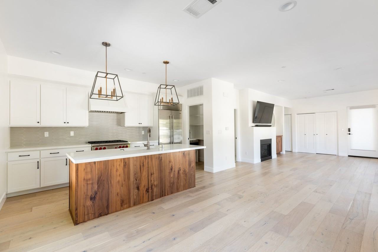 431 Marsh St #202 - Photo 3 of 20
