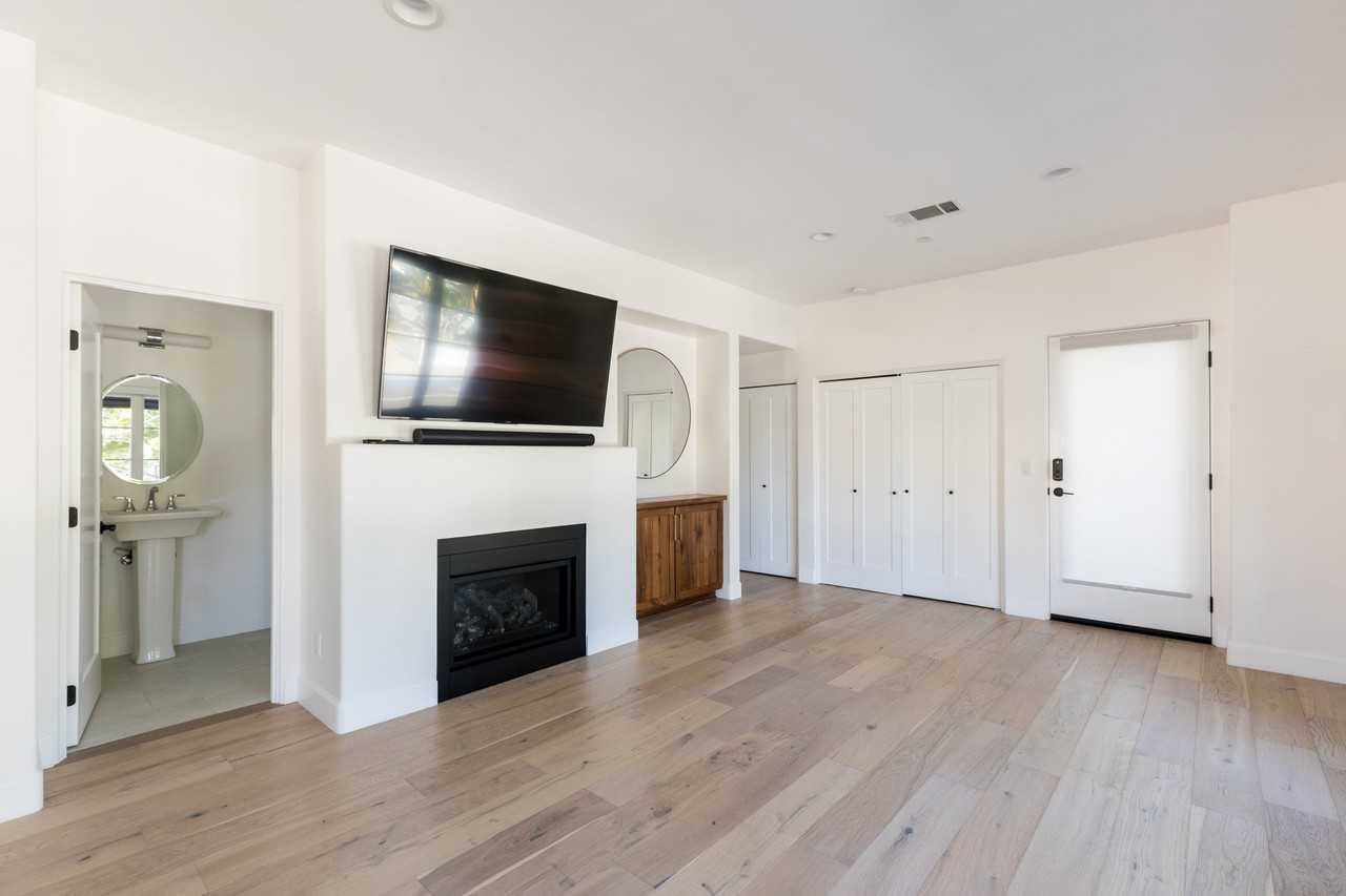 431 Marsh St #202 - Photo 5 of 20