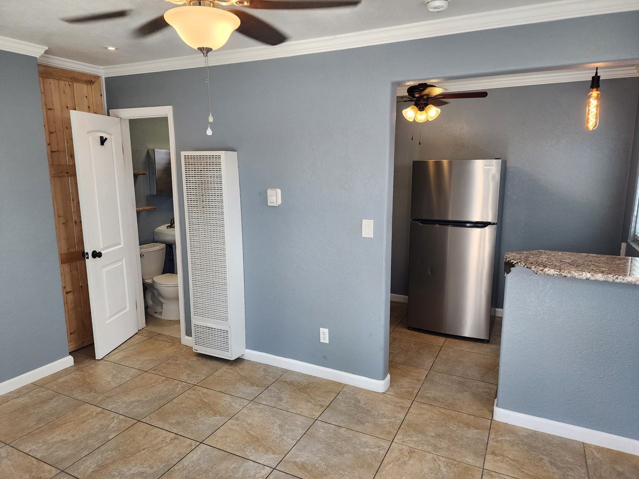 711 S Pine St #711 - Photo 2 of 22