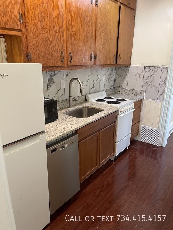 537 S 4th Ave #1 - Photo 2 of 14