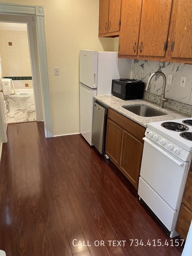 537 S 4th Ave #1 - Photo 3 of 14