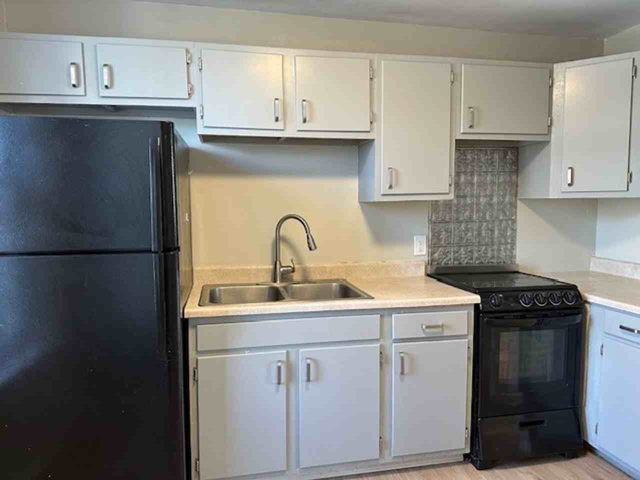 2103 N 2nd St #2 - Photo 4 of 7