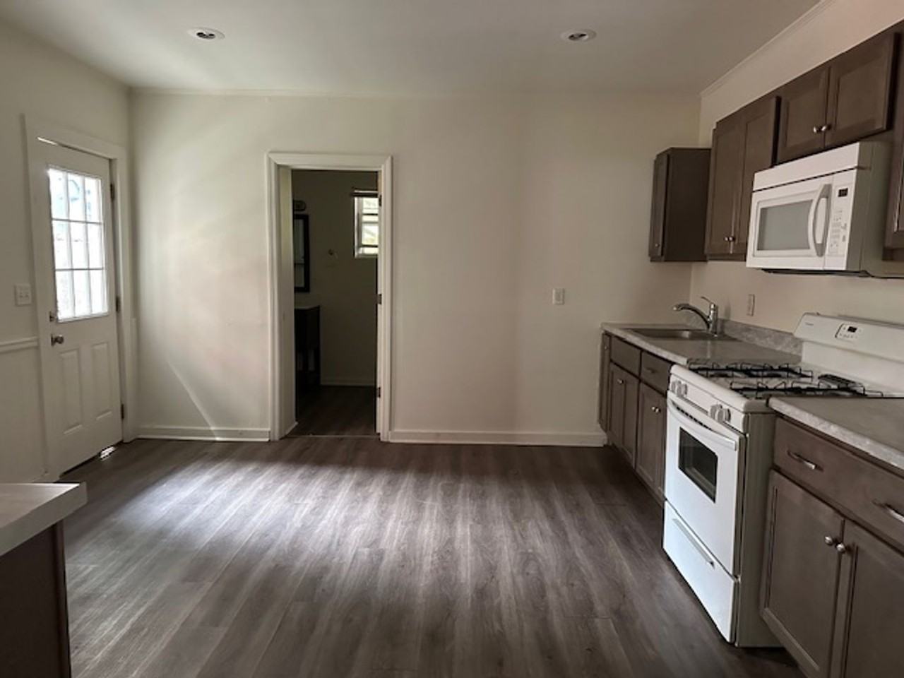 311 S 2nd St #1stFL - Photo 7 of 11