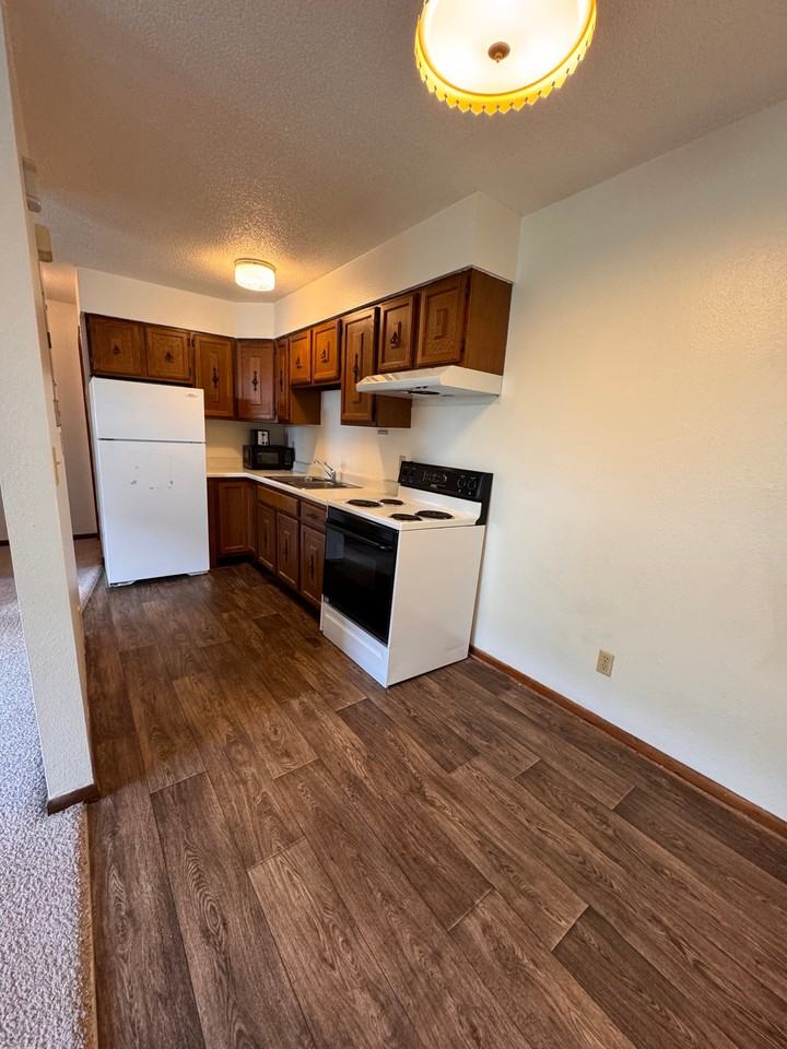 58 Dunlap Ave #7 - Photo 3 of 6