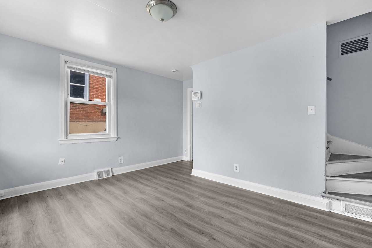 2729 Round Rd - Photo 4 of 19
