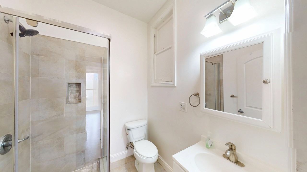 555 Eddy St #9 - Photo 6 of 8