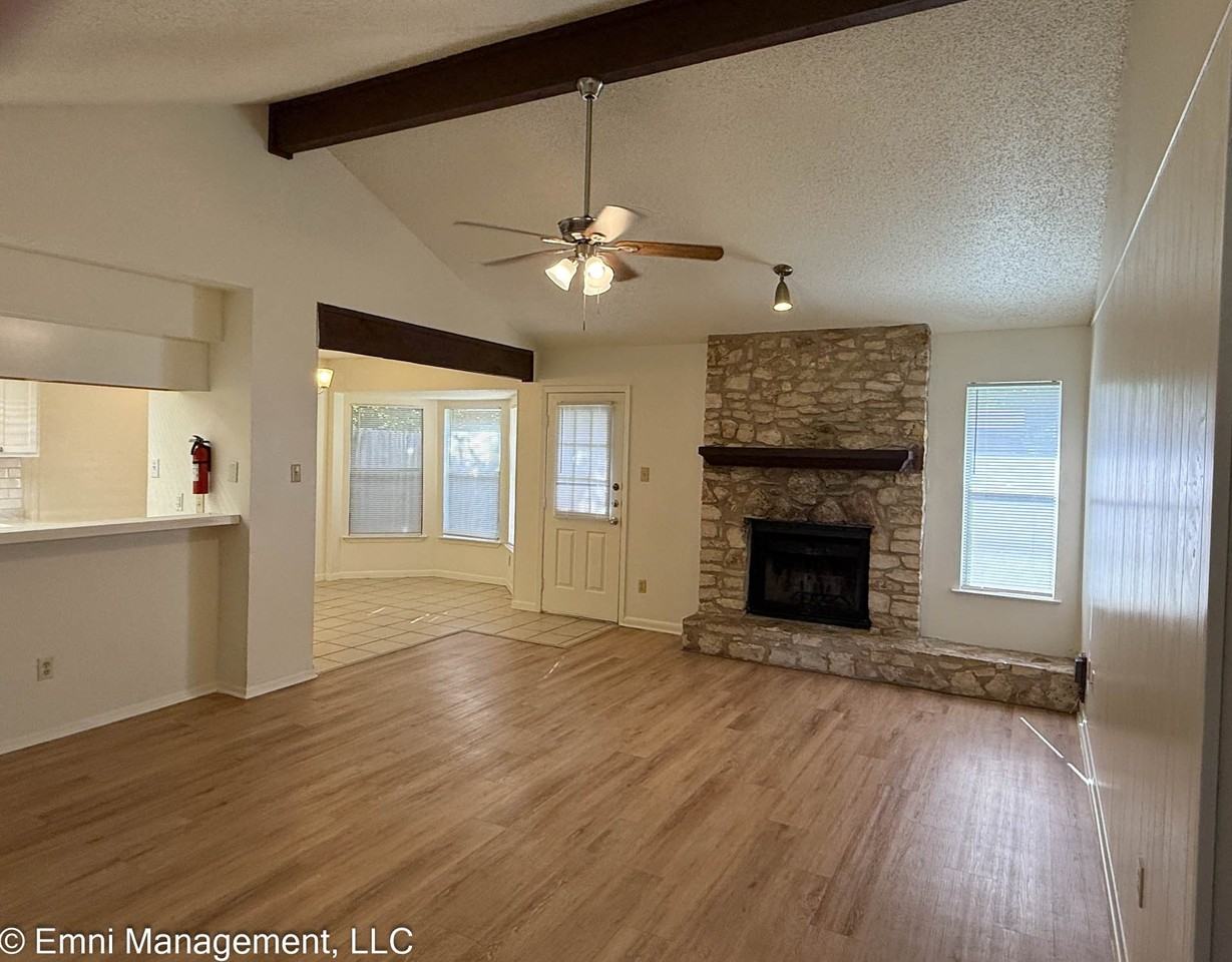 1408 Garnet Rd - Photo 2 of 21