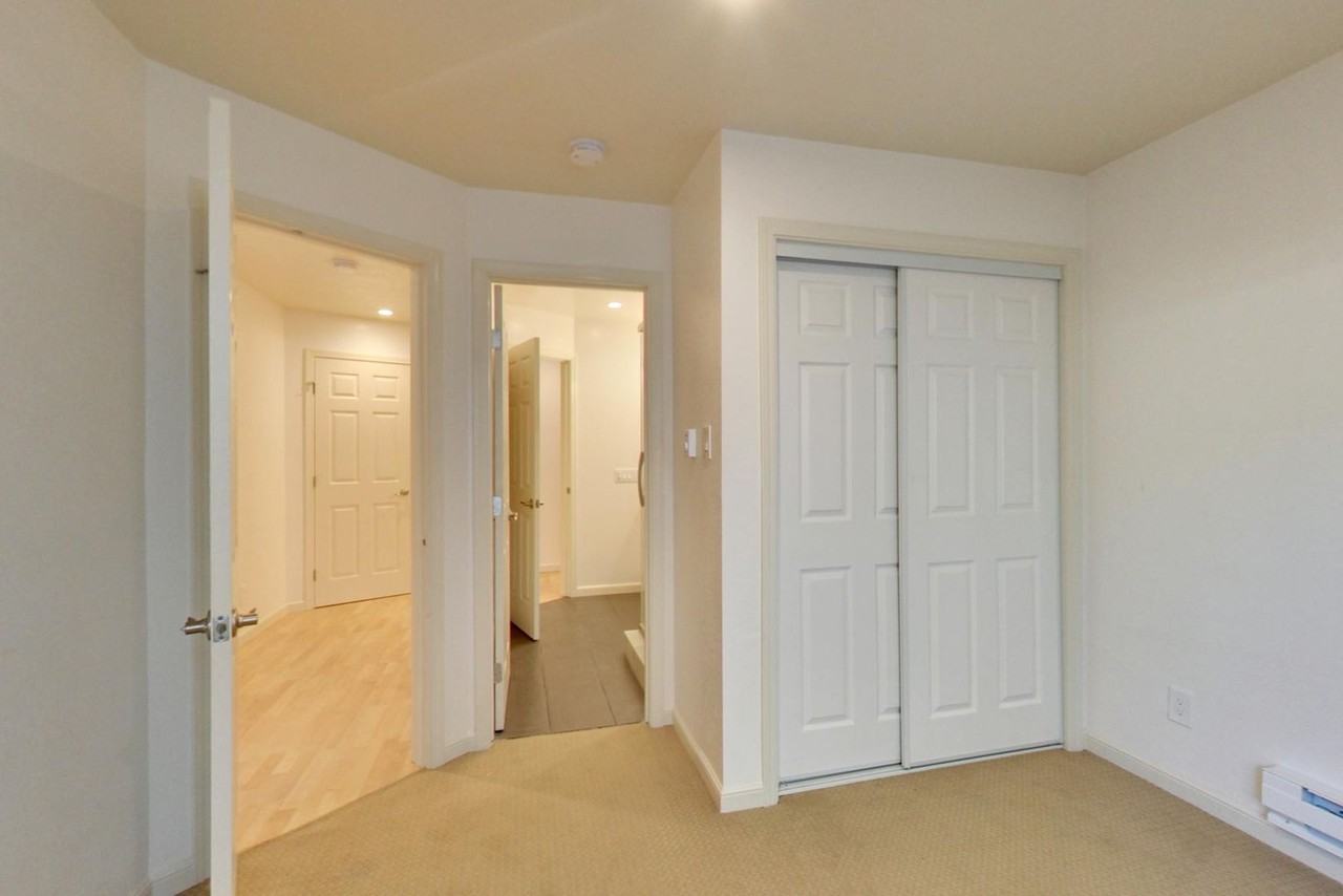 205 Collins St #5 - Photo 3 of 22