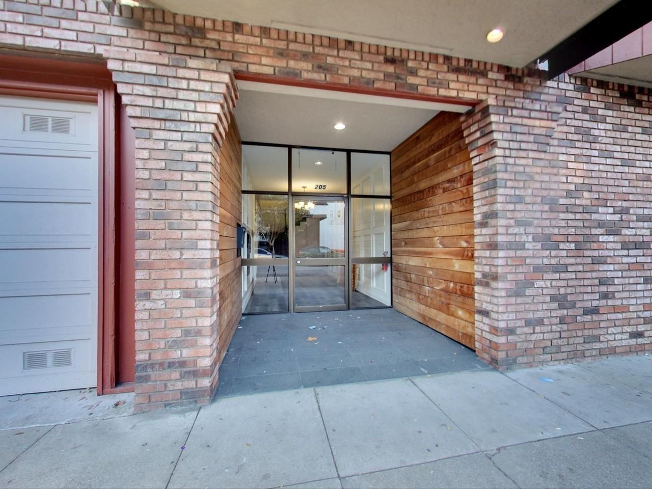 205 Collins St #5 - Photo 7 of 22