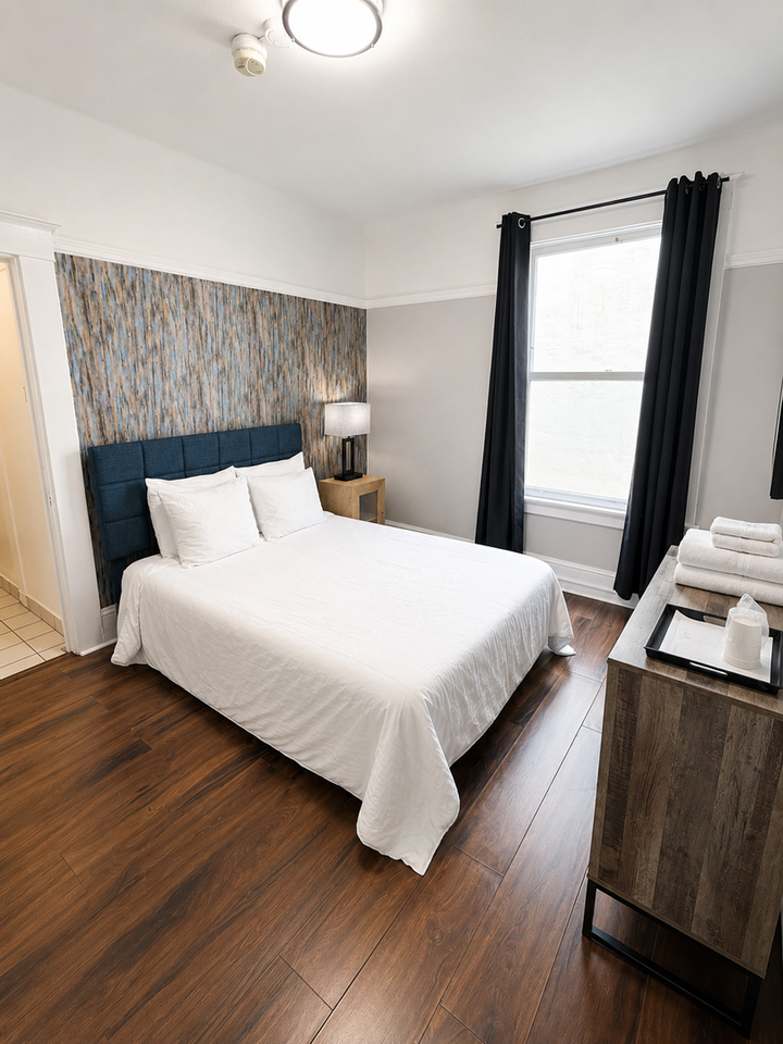 Hotel Ikon - Photo 2 of 16
