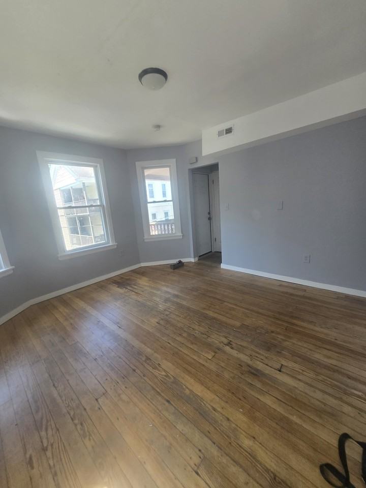 13 Poplar Pl #3 - Photo 6 of 8