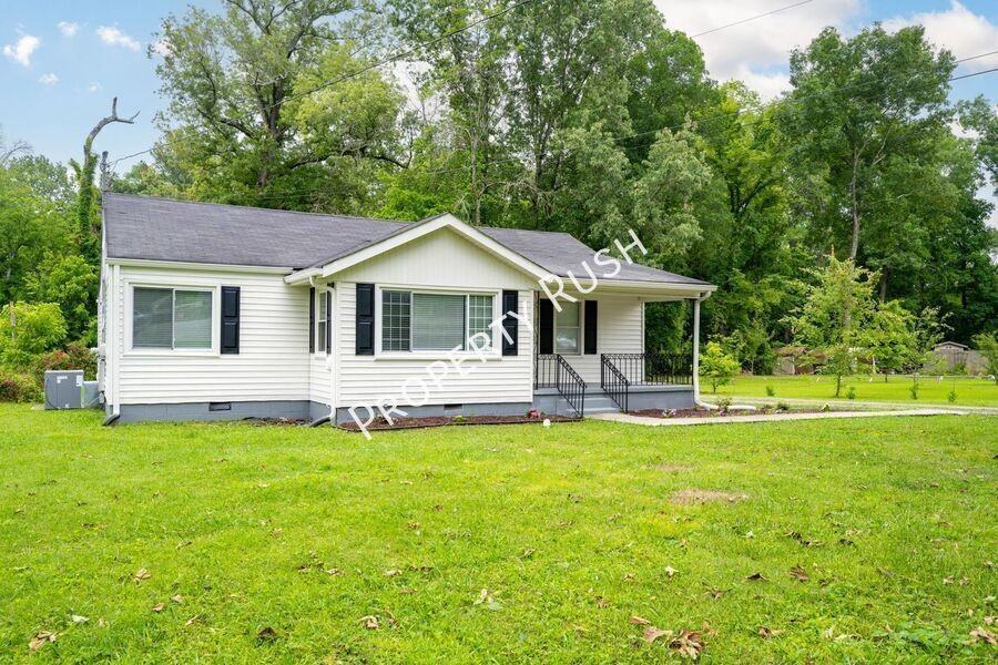 1524 Happy Valley Rd - Photo 2 of 26