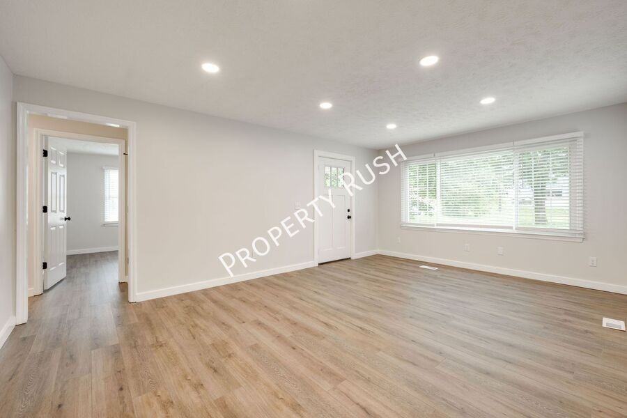 1524 Happy Valley Rd - Photo 5 of 26