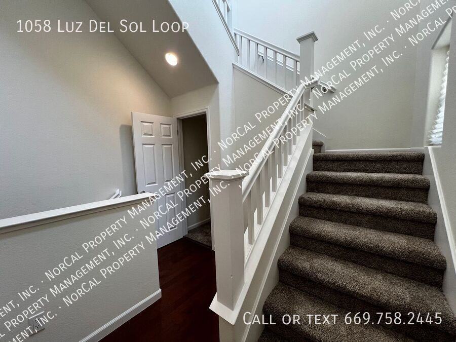 1058 Luz Del Sol Loop - Photo 3 of 21