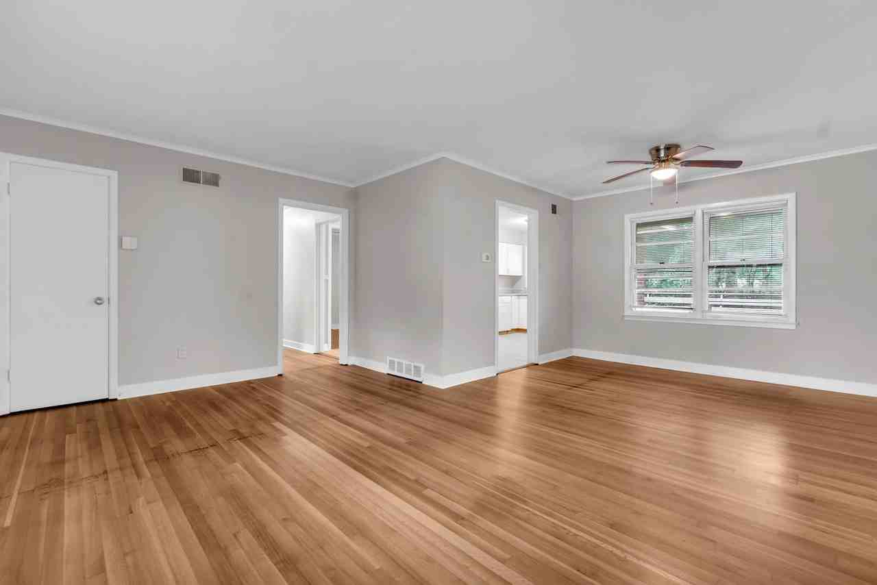 401 Conwell Rd - Photo 5 of 32