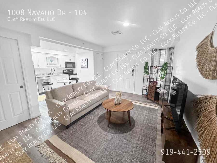 1008 Navaho Dr #104